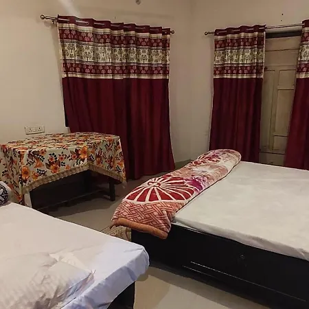 Ik Homestay Varanasi Exterior photo